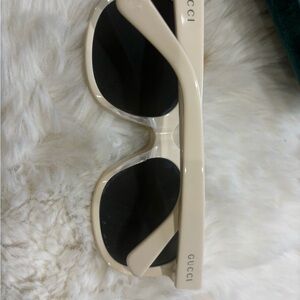 Women’s Gucci sunglasses